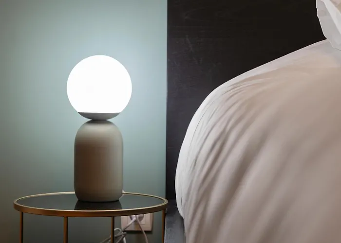 Charme & Tranquillite : Jardin De L'arquebuse/gare Daire *