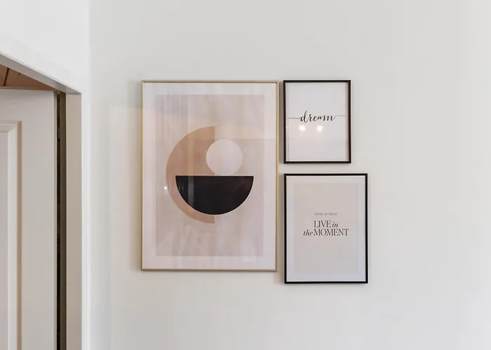 Charme & Tranquillite : Jardin De L'arquebuse/gare *