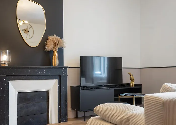 Daire Charme & Tranquillite : Jardin De L'arquebuse/gare *